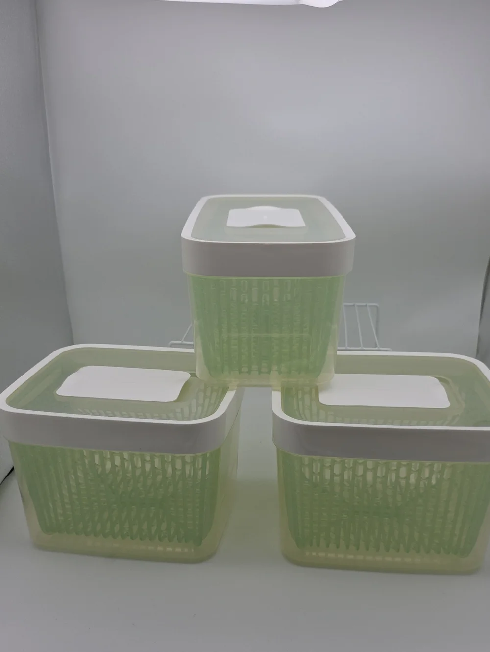 Oxo GreenSaver Produce Keeper 1 5Qt Large & 2 4.3 Qt Containers Lot of 3 total
